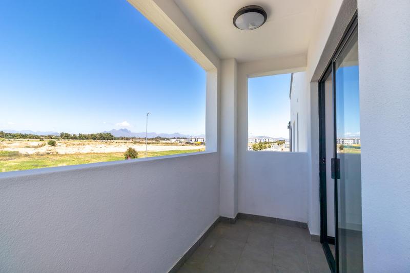 2 Bedroom Property for Sale in Buhrein Western Cape